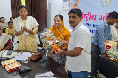 अंतर्राष्ट्रीय महिला दिवस के पूर्व संध्या पर महिलाओं को किया गया सम्मानित