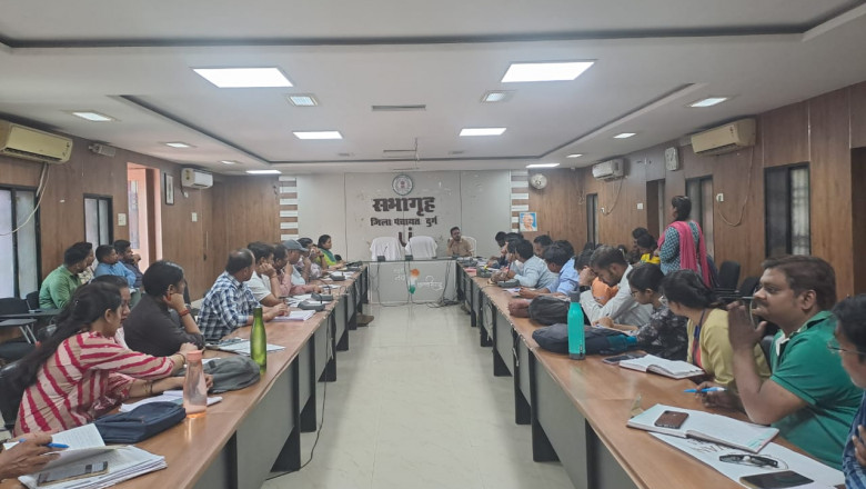 कलेक्टर ऋचा प्रकाश चौधरी के मार्गदर्शन में मनरेगा के निर्माण कार्यो की समीक्षा बैठक समपन्न  -निर्माण कार्य का प्रस्ताव अब केएमएल फाइल के रूप में तकनीकी अमलों द्वारा किया जाएगा प्रस्तुत