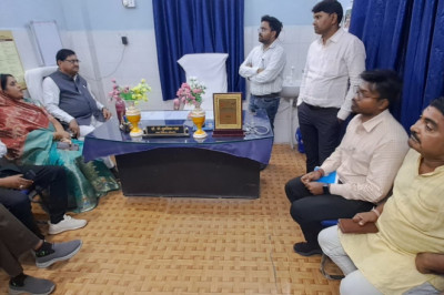 मंत्री बघेल ने सामुदायिक स्वास्थ्य केंद्र का किया औचक निरीक्षण साफ़-सफ़ाई पर दिया विशेष ज़ोर