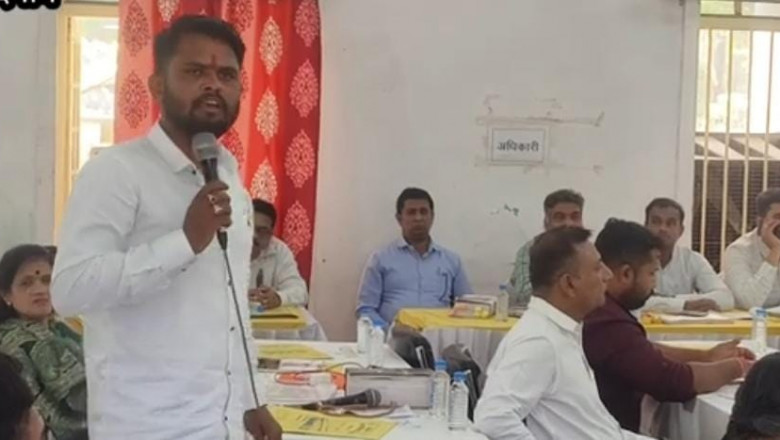 राजनंदगांव नगर पालिका निगम राजनांदगांव के राजीव नगर वार्ड 42 के पार्षद ऋषि शास्त्री ने इस पंचवर्षीय के अंतिम बजट में सत्र में सबसे लंबा डेढ़ घंटे का भाषण दिया