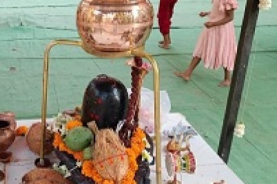 तालपूरी  पारिजात  में  शिवलिंग  स्थापना -