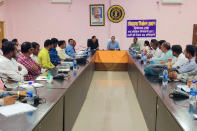आगामी लोकसभा निर्वाचन हेतु एफएसटी और एसएसटी टीम को दी गई प्रशिक्षण  कलेक्टर ने बताई एफएसटी एवं एसएसटी को उनकी भूमिका