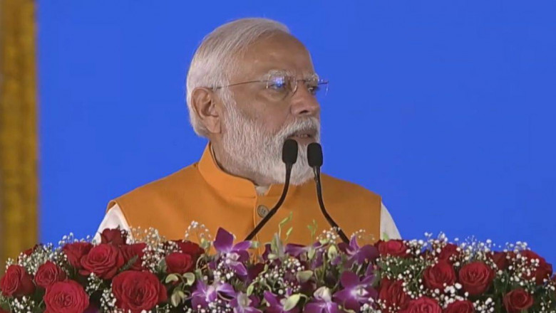 पीएम मोदी ने द्वारका एक्सप्रेस-वे का उद्घाटन किया और बोले कांग्रेस के चश्मे का नंबर ऑल नेगेटिव