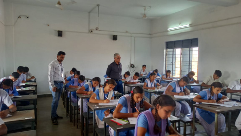 छत्तीसगढ़ बोर्ड की आधी परीक्षा समाप्त, परीक्षा पूर्व तैयारी से बच्चों को हुआ लाभ