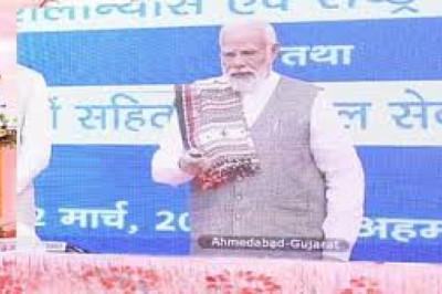 कई रेल परियोजनाओं का लोकार्पण एवं शिलान्यास : छत्तीसगढ़ को डेढ़ सौ करोड़ रूपये लागत के 43 रेल परियोजनाओं की मिली सौगात
