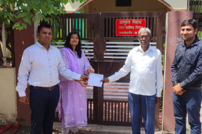आयुक्त अभिषेक गुप्ता ने किया जलकर व समेकित कर का भुगतान