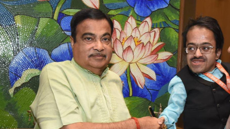 नागपुर, भारतीय जनता पार्टी के लोकसभा प्रत्याशी नितिन गडकरी की एक मुलाकात नवेद आज़मी