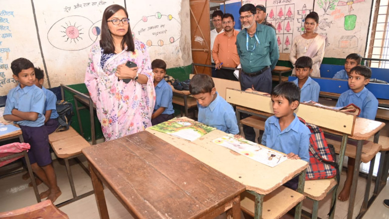 कलेक्टर ने प्राथमिक शाला का किया औचक निरीक्षण  - ओला वृष्टि के कारण हुये फसल नुकसान का किसानों को मिलेगा मुआवजा