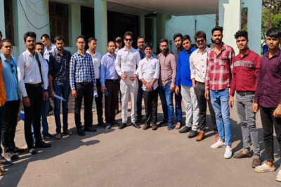 रजिस्ट्रार से की शिकायत यूनिवर्सिटी रिजल्ट से रविशंकर र्के छात्र असंतुष्ट कहा – उत्तरपुस्तिकाओं की निम्न स्तर की हुई चेकिंग, मेधावी छात्र भी हो गए हैं फेल