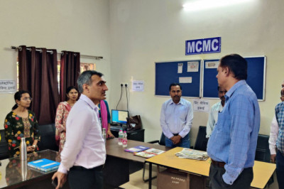 संभागायुक्त ने मीडिया मॉनिटरिंग कक्ष की व्यवस्था देखी साथ ही निर्वाचन शाखा समेत कंट्रोल रूम, सी-विज़ल, अनुवीक्षण कक्ष का भी निरीक्षण किया’