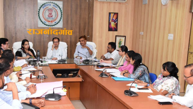 निर्वाचन कार्य के सुचारू संपादन हेतु सहायक रिटर्निंग अधिकारी एवं अन्य अधिकारियों की ली बैठक