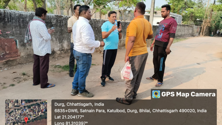आयुक्त लोकेश चन्द्राकर ने अधिकारी व अमला के साथ निरीक्षण कर देखी वार्ड की सफाई व्यवस्था: