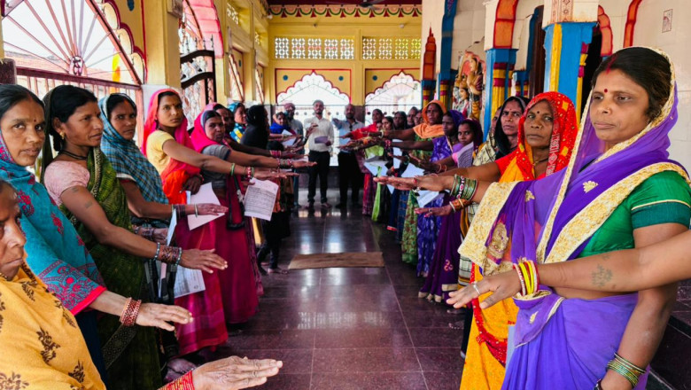 बेरला में मनाया गया मतदाता जागरूकता कार्यक्रम