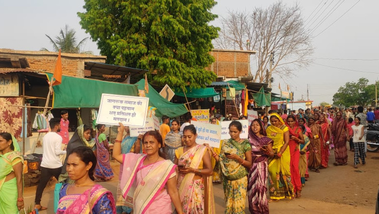 जिला प्रशासन, जनपद मोहला, पुलिस प्रशासन के माध्यम से गोटाटोला हाट बाजार में मतदाता जागरूकता अभियान चलाया गया