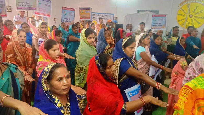 स्वीप संगोष्ठी में महिला एवं पुरूष किसानों ने ली शत प्रतिशत मतदान करने की शपथ