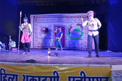 कला साहित्य अकादमी छत्तीसगढ़ द्वारा दो नाटकों एवं वरिष्ठ कलाकारों तथा सक्रिय कलाकारों का सम्मान समारोह आयोजित।