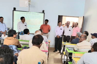 मतदान दलों कों दिया गया द्वितीय चरण का प्रशिक्षण