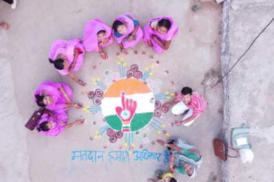 मतदाता जागरूकता कार्यक्रम के अंतर्गत नुक्कड़ नाटक,सुआ नृत्य, मेहंदी एवं रंगोली प्रतियोगिता का हुआ आयोजन