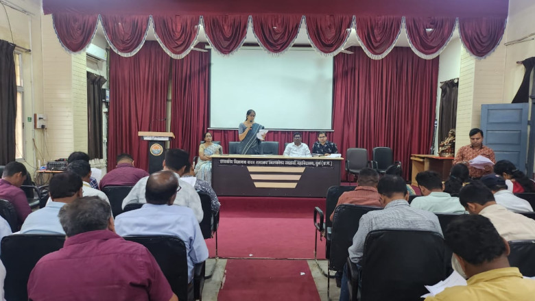 डाकमत पत्र द्वारा मतदान के संबंध में पटवारियों का प्रशिक्षण संपन्न