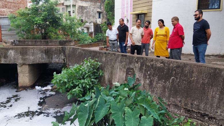 जर्जर सांस्कृतिक भवन देख आयुक्त ने कहा खतरा है, उपयोग बंद करे