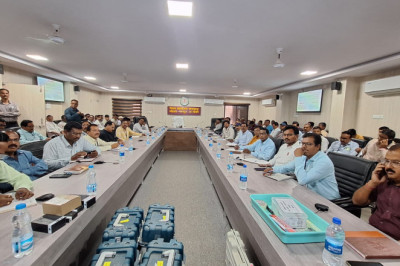निर्वाचन कर्तव्य पर तैनात अधिकारी-कर्मचारी एवं अनुपस्थित श्रेणी के मतदाताओं के लिए मतदान करने हेतु सुविधा केंद्र की स्थापना