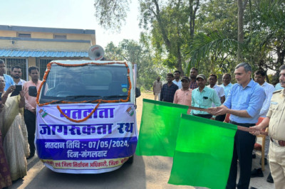 कलेक्टर व पुलिस अधीक्षक ने किया मतदान केंद्रों के साथ चेक पोस्ट का निरीक्षण किया