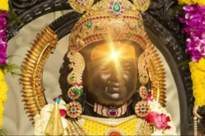 अयोध्या में राम नवमी पर  रामलला का हुआ सूर्य तिलक, उमड़ा भक्तों का सैलाब.....