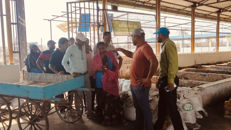 निगम आयुक्त अभिषेक गुप्ता नवागांव टेंचिंग ग्राउण्ड पहुॅच,कचरा निपटान प्रक्रिया में तेजी के दिये निर्देश