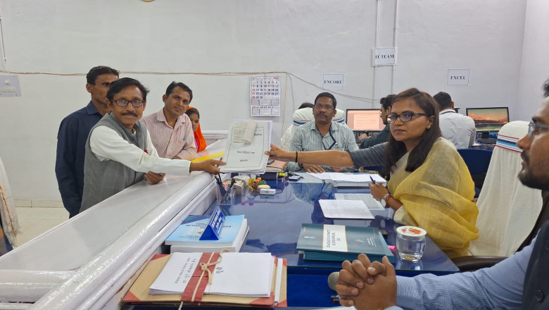 नामांकन के चतुर्थ दिवस 9 अभ्यर्थियों ने नामांकन पत्र किया जमा