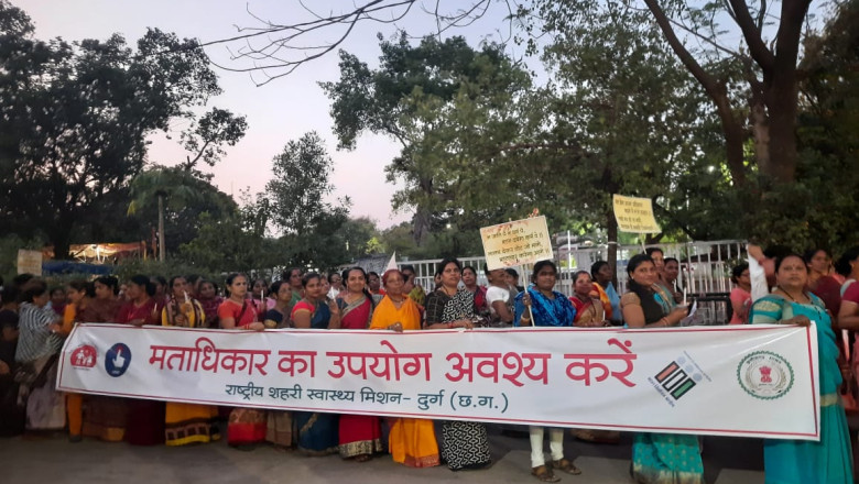 85 प्लस वर्ष के मतदाताओं एवं दिव्यांग मतदाताओं के लिये कलेक्टर चौधरी ने विशेष टीम का किया गठन