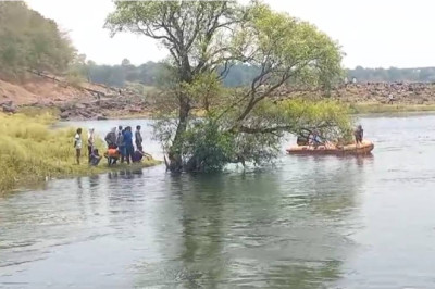 मध्यप्रदेश के जबलपुर जिले में बड़ा हादसा हो गया....