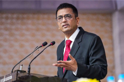 CJI चंद्रचूड़ ने बताया किस दिन से शुरू होगी यह सुविधा,अब Whatsapp पर मिलेगी आपके केस की पल-पल की जानकारी.....