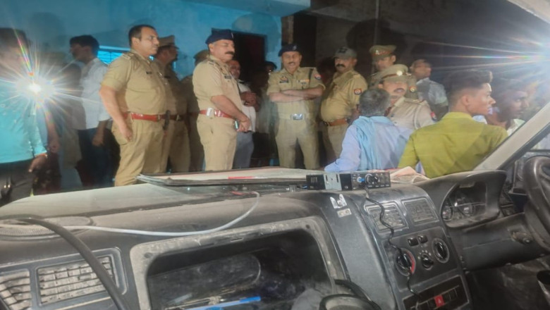 गाड़ी में मिली शराब की बोतलें,पुलिस की गाड़ी ने महिला को कुचला, हुई मौत, गुस्साए लोगों ने की तोड़फोड़.....