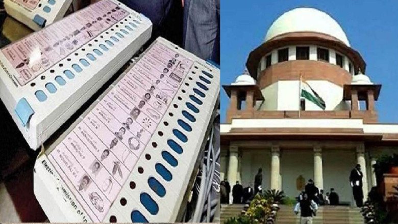 सुप्रीम कोर्ट ने बुधवार को EVM के डेटा से वोटर वेरिफिएबल पेपर ऑडिट ट्रेल पर्चियों का 100 फीसदी मिलान की मांग वाली याचिका पर सुनवाई की.....