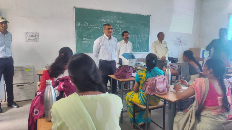 ’183 मतदान अधिकारियों को दिया गया प्रशिक्षण  मास्टर ट्रेनरों ने मतदान अधिकारियों-कर्मचारियों को प्रोजेक्टर के माध्यम से बताई बारीकियां