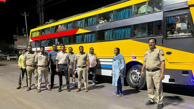 आबकारी विभाग दुर्ग द्वारा जिले के बस स्टेशनों एवं मुख्य मार्गों की सघन जांच