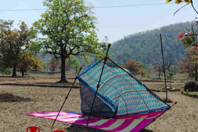 पंडाल लगाकर मतदाताओं को बांट रहा था पर्ची,हाईटेंशन तार की चपेट में आने से कांग्रेस कार्यकर्ता गंभीर रूप से घायल...