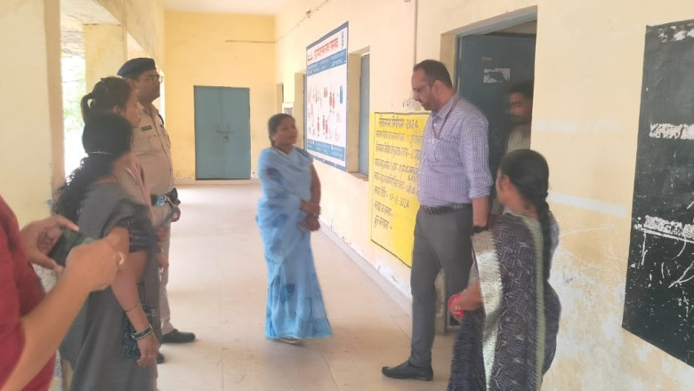 ’सामान्य प्रेक्षक श्रीकेश लाठकर ने किया पाटन क्षेत्र के मतदान केन्द्रों का भ्रमण’