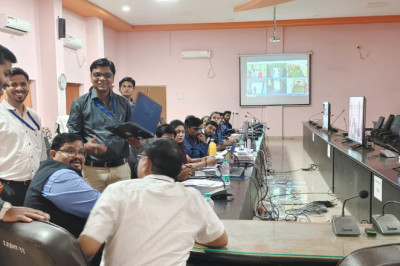 जनरल ऑब्जर्वर शेट्टीनावर पहुँचे लाइव वेबकास्टिंग नियंत्रण कक्ष *