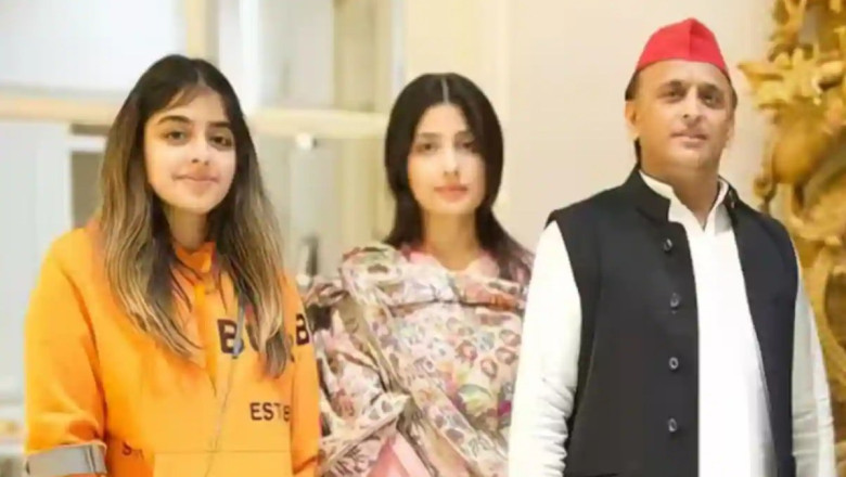 पत्नी डिंपल और बेटी अदिति के साथ अखिलेश यादव ने  किया मतदान, कहा- BJP की होने जा रही बहुत बुरी हार...