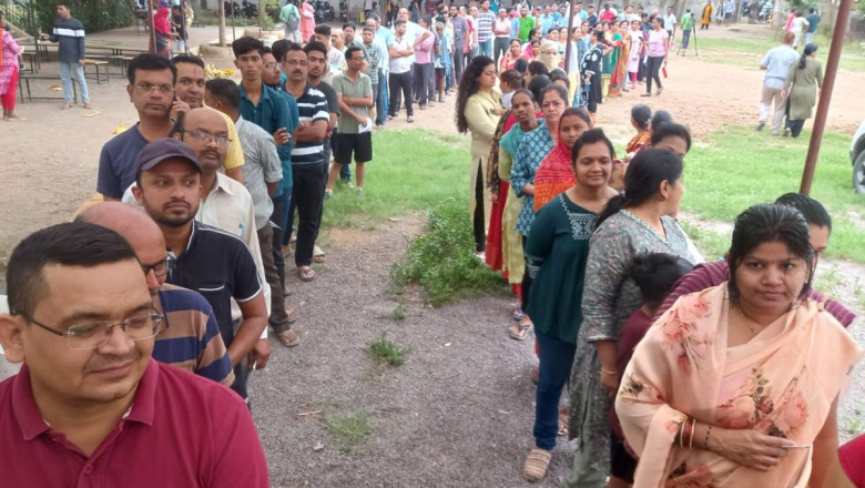 सुबह 9 बजे तक 11% मतदान, बंगाल में सबसे ज्यादा 16 फीसदी लोगों ने डाला वोट, जानिए आपके राज्य का क्या है हाल...