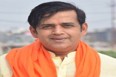 गोरखपुर में रवि किशन ने रूद्राभिषेक कर भरा नामांकन, कहा- काशी के बाद यही हॉट सीट...