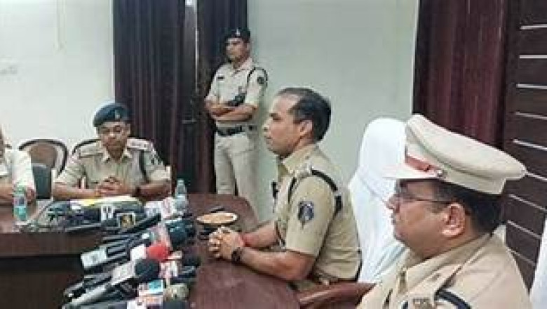 दुर्ग एस पी ने तीन पुलिस कर्मियों पर कारवाही,एक ए एस आई सस्बेंड और दो  को किया लाइन अटैच...