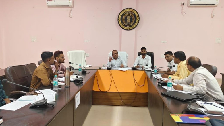 जिला पंचायत सीईओ ने किया महात्मा गांधी नरेगा अंतर्गत  निर्माण कार्यो की समीक्षा