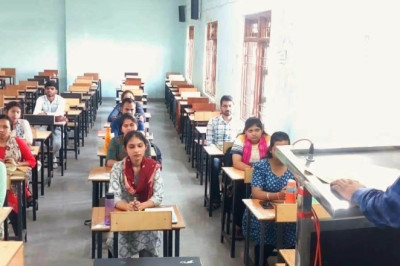 प्रतियोगी परीक्षाओं के लिए प्रयास की निःशुल्क विशेष कक्षाएं प्रारंभ जिला प्रशासन के अभिनव पहल ‘प्रयास’ में पंजीयन जारी