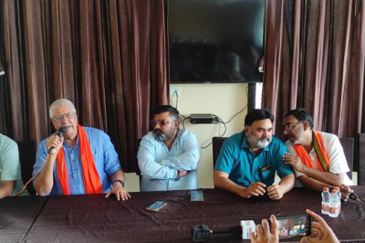 आज दिनाक 15/5/24 को होटल मारुति इन बलौदा बाजार में सी सी टी डब्लू असोसिसन के अध्यक्ष अंजय शुक्ला की अगुवाई मे बैठक हुई
