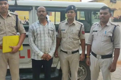 छात्रा को धमकी देकर 12 साल तक करता रहा दुष्कर्म, अब पुलिस की गिरफ्त में आरोपी शिक्षक...