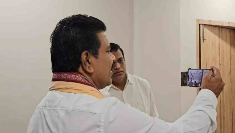 नक्सल दंपती ने सरेंडर के बाद की पढ़ाई, 10वीं पास होने पर डिप्टी सीएम शर्मा ने वीडियो कॉल कर दी बधाई...