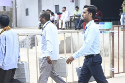ईव्हीएम (सीयू) मशीनों को स्ट्रांग रूम से मतगणना कक्ष तक लाने-ले-जाने का  चतुर्थ  श्रेणी के 50 कर्मचारी इस  कार्य  को देंगे अंजाम