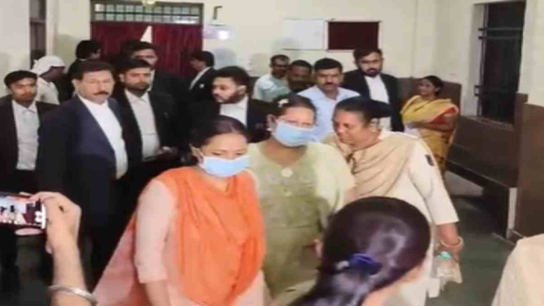 कोयला घोटाला : निलंबित IAS रानू साहू और सौम्या चौरसिया चार दिन की EOW रिमांड पर, अब कई बिंदुओं पर होगी पूछताछ...